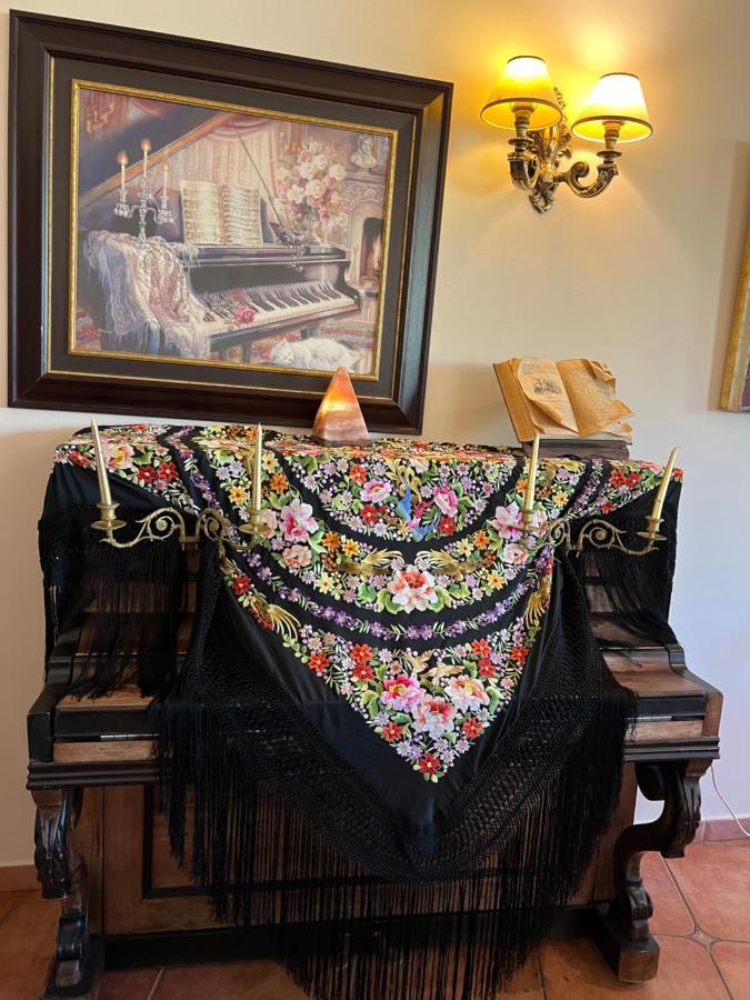 Hotel El Curro Burunchel Екстер'єр фото