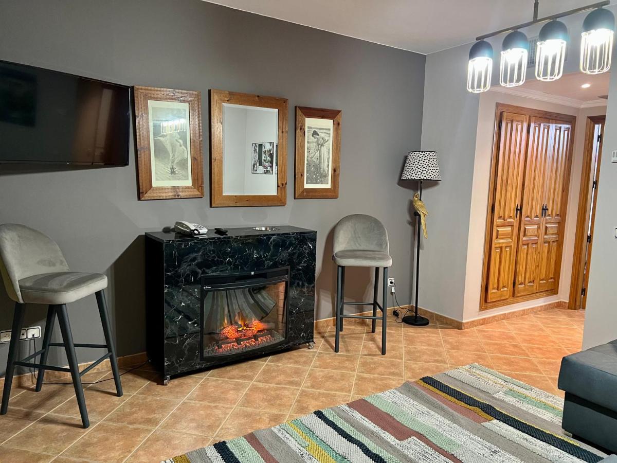 Hotel El Curro Burunchel Екстер'єр фото