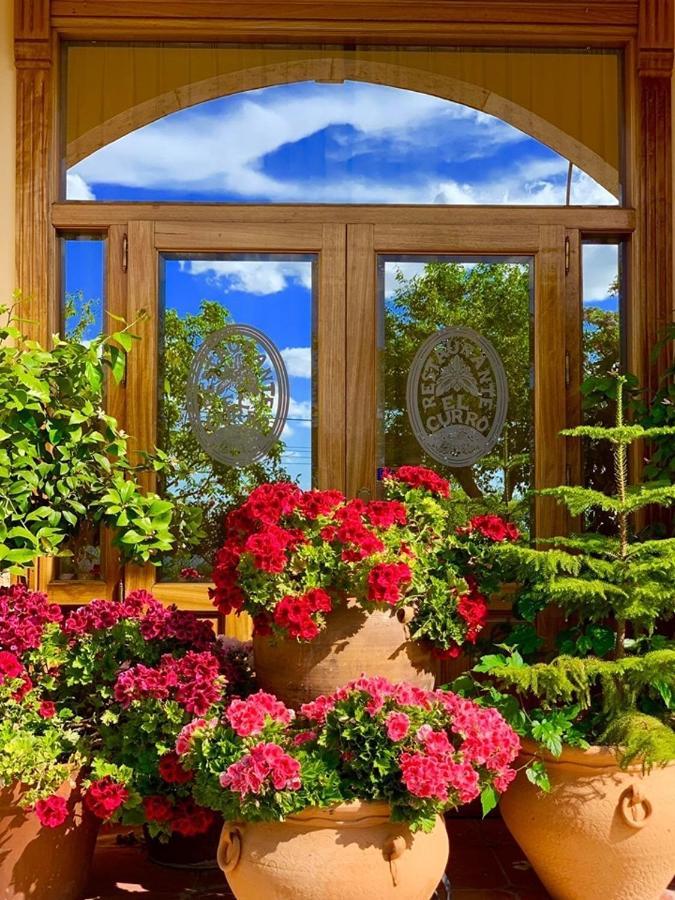 Hotel El Curro Burunchel Екстер'єр фото