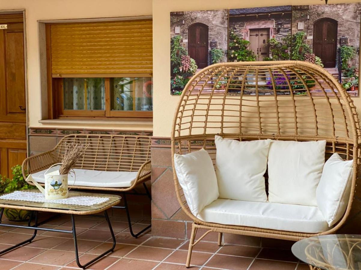 Hotel El Curro Burunchel Екстер'єр фото