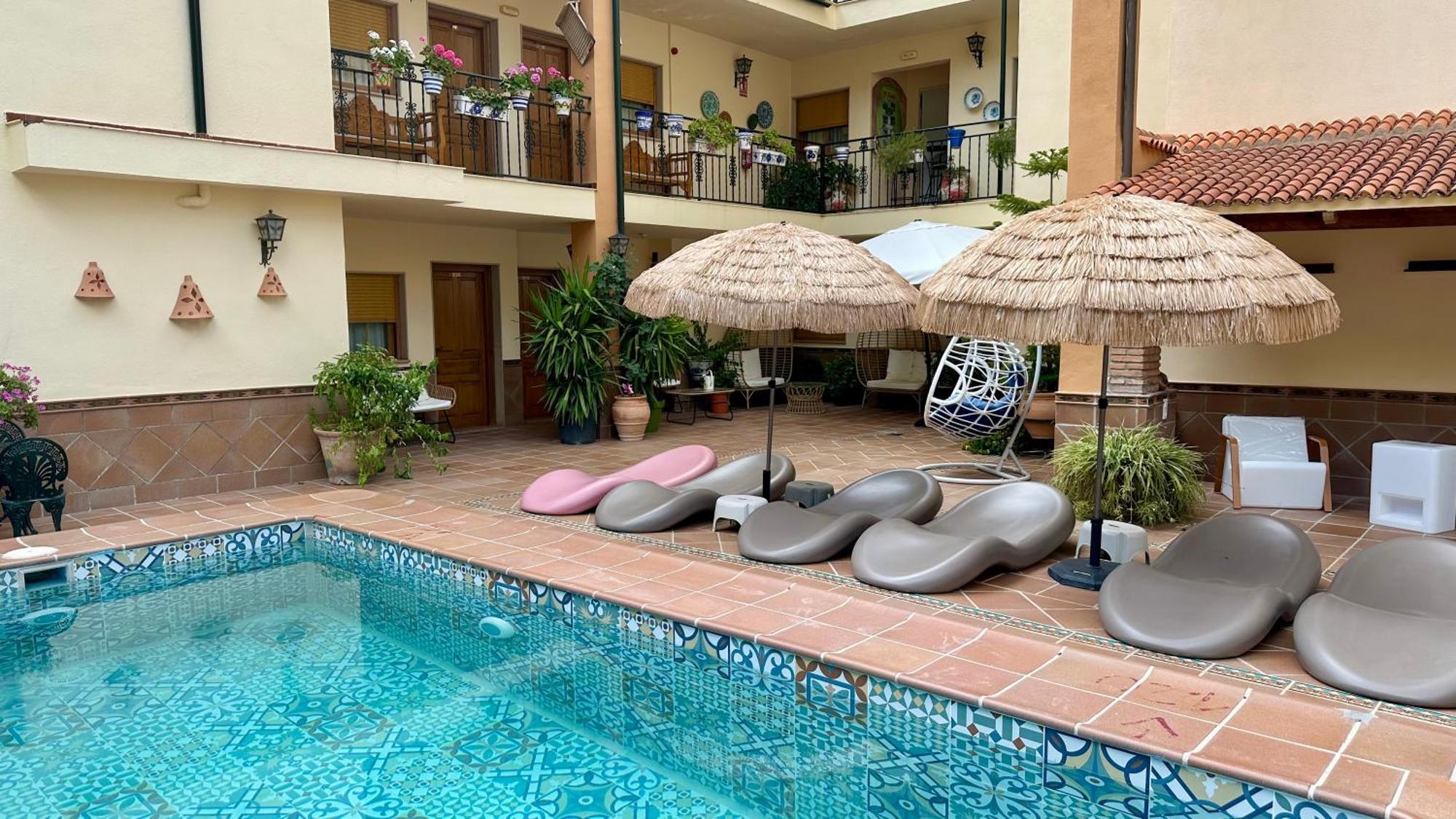 Hotel El Curro Burunchel Екстер'єр фото
